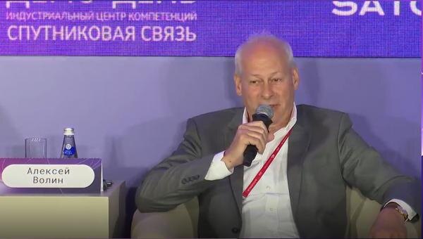 На фо­то: ге­нераль­ный ди­рек­тор ФГУП "Кос­ми­чес­кая связь" Алек­сей Во­лин