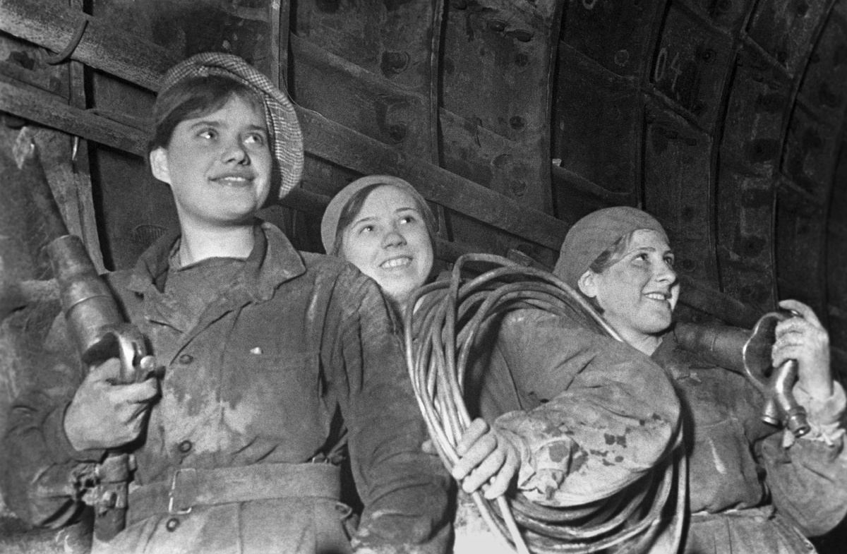 Женщины-метростроевцы (Фото: https://obruchev.mos.ru/presscenter/news/detail/7632006.html?sphrase_id=302297825