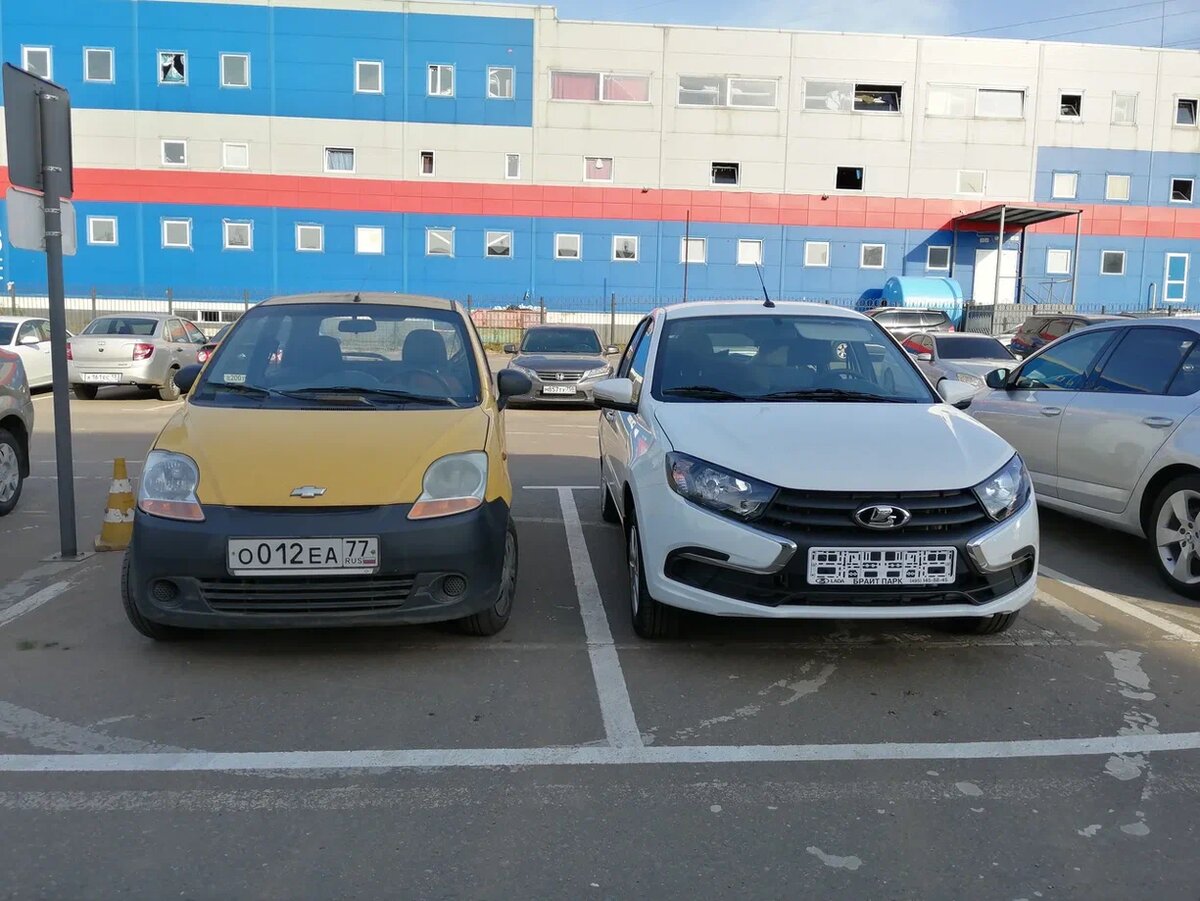 Сменила Шевроле Спарк на Ладу Гранта. Фото Света ВСвете