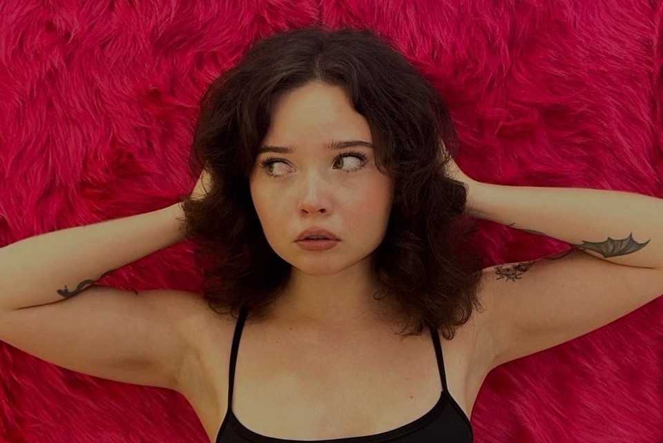    Анна Енина активно ведет соцсети. Фото: официальная страница Ениной в VK.