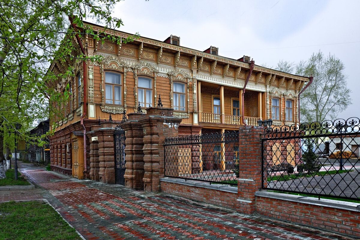 «Архитектурный памятник».  Томск улица Шишкова, 10