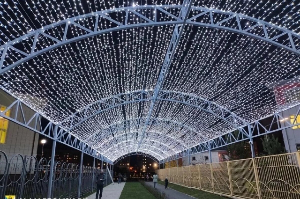    Арт-объект стал украшением города.