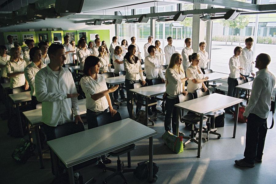 фото с сайта https://ru.kinorium.com/422647/gallery/?photo=48608614