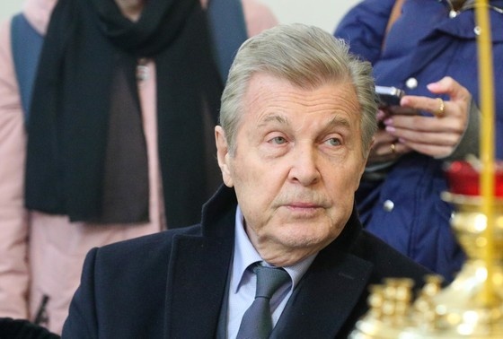    Лев Лещенко