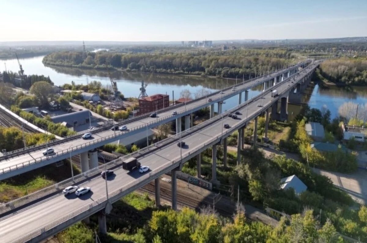    В Уфе ввели запрет для большегрузов на старом Затонском мосту