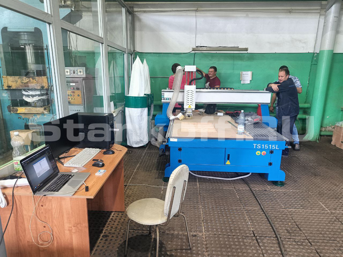  Фрезерный станок с ЧПУ TS 1515L 
