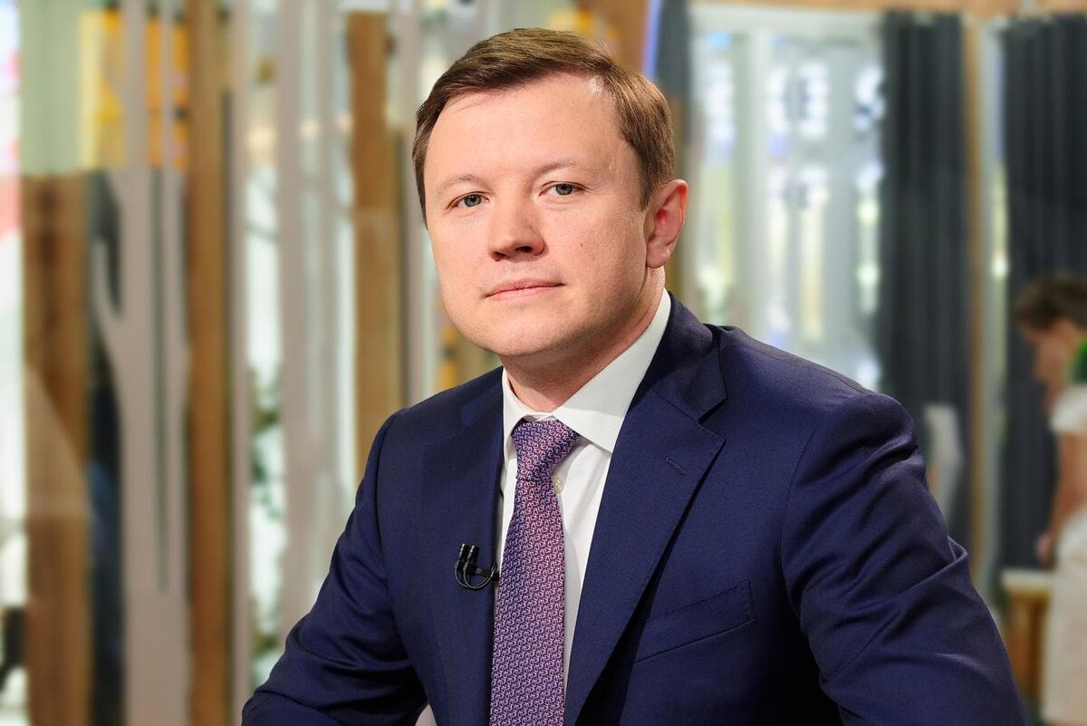    Заместитель мэра Москвы по вопросам градостроительной политики и строительства Владимир Ефимов. Комплекс градостроительной политики и строительства города