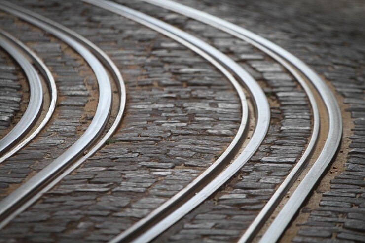 Закольцованная дорога - красноречивый символ... (фото с сайта FreePik)