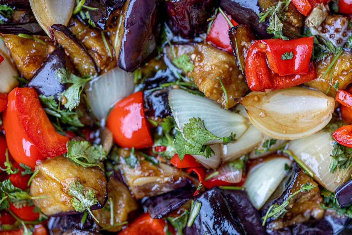    Закуска с баклажанами разнообразит ваш зимний рацион.