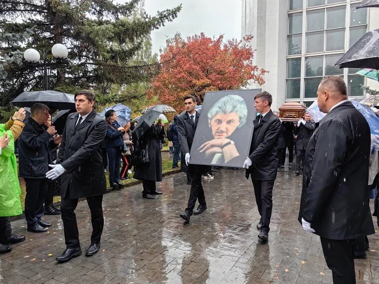 Похороны Вячеслава Добрынина прошли на Троекуровском кладбище. Фото: Кузьмиченок Василий /Агентство «Москва»