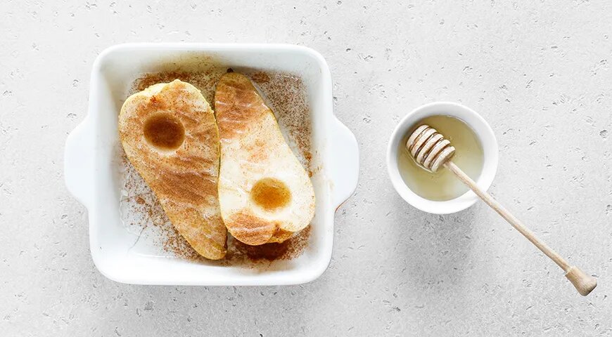   Груша, запеченная в духовке (gastronom.ru)