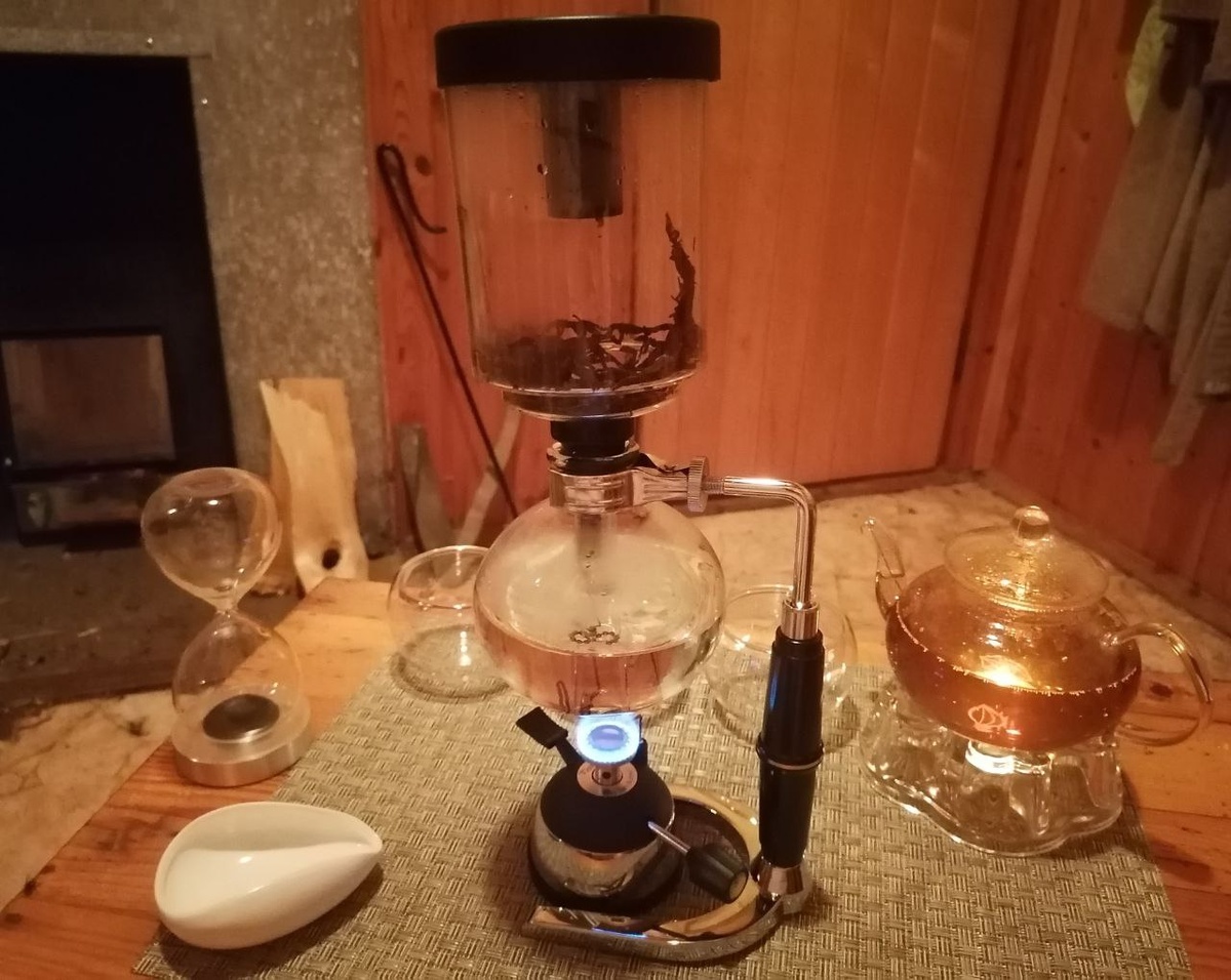 Приготовление чая в сифоне (в условиях бани). Фото автора