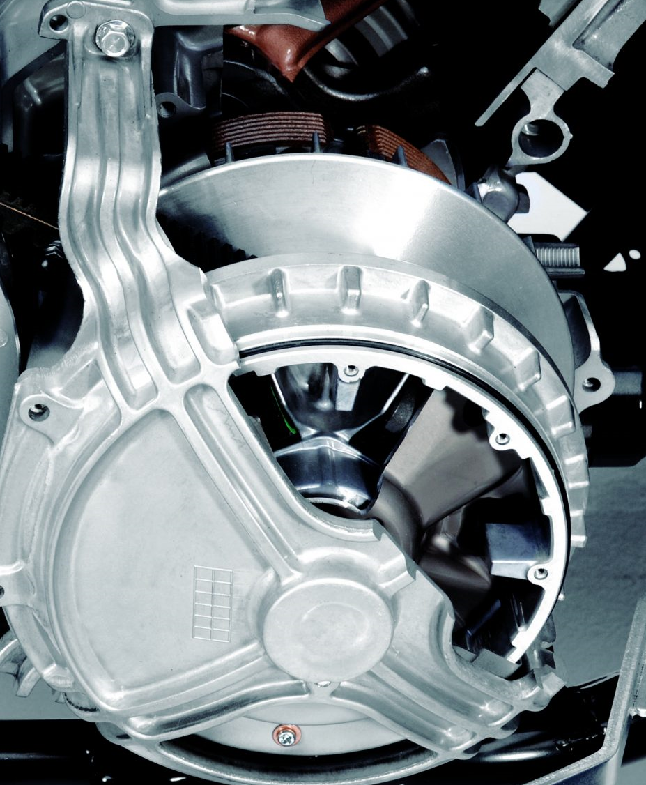 Смотрим по ближе на ведущий вариатор. 