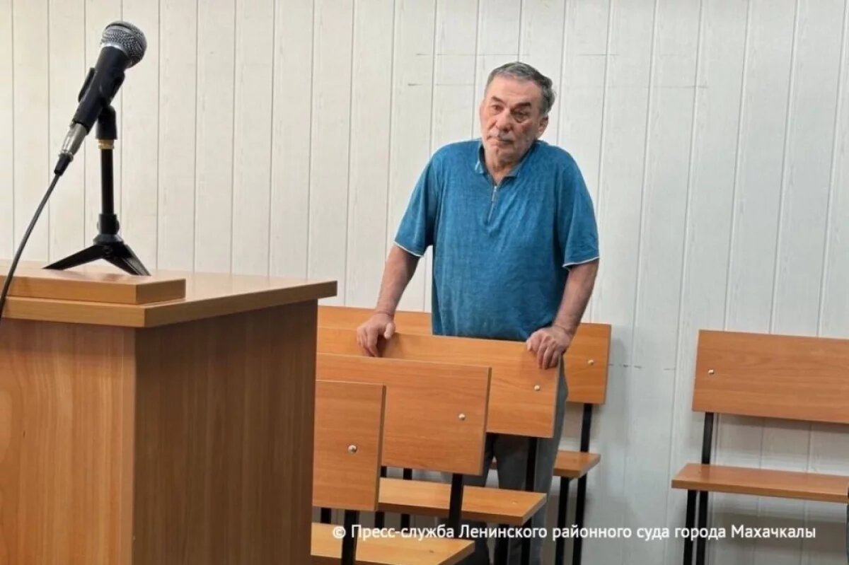    Экс-главе района Дагестана и отцу боевика Омарову продлили арест