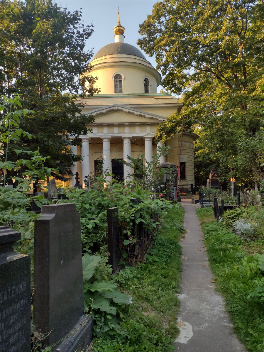 Троицкая церковь с другого ракурса