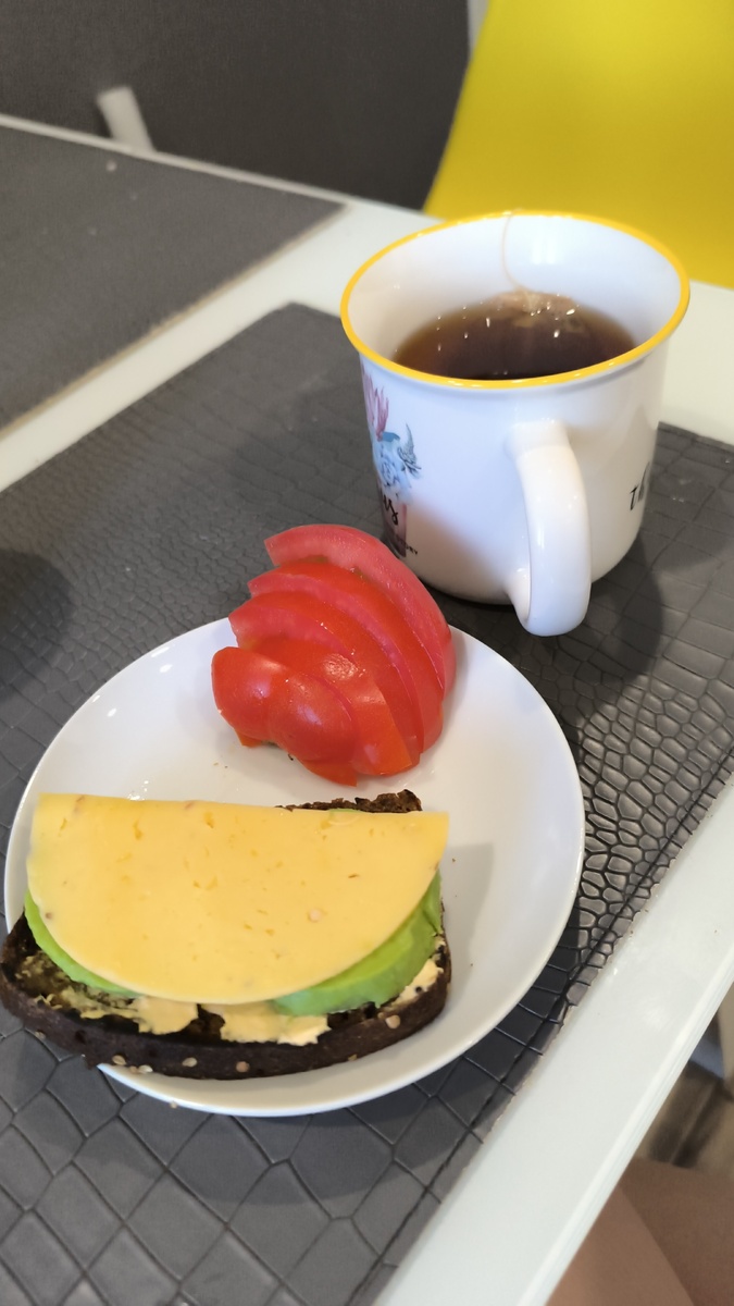 Зеленое -это авокадо