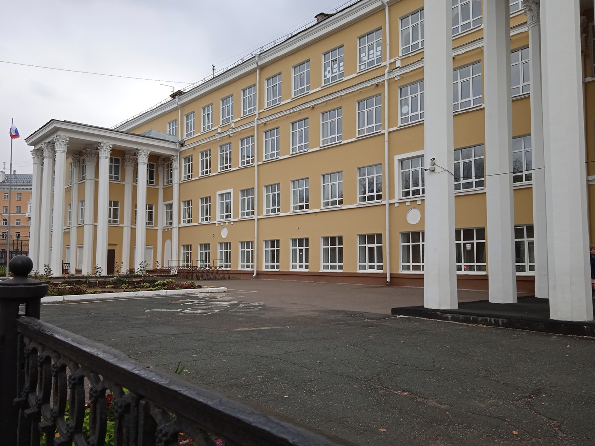 Листайте фото