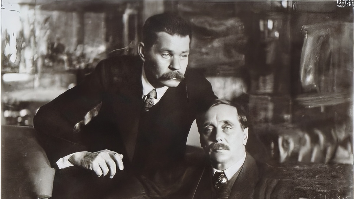 Максим Горький и Герберт Уэллс. Петроград. СССР. 1920 г.