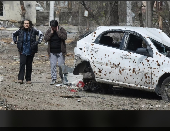 Люди ждали Россию все эти годы, не ради пенсий и зарплат. 