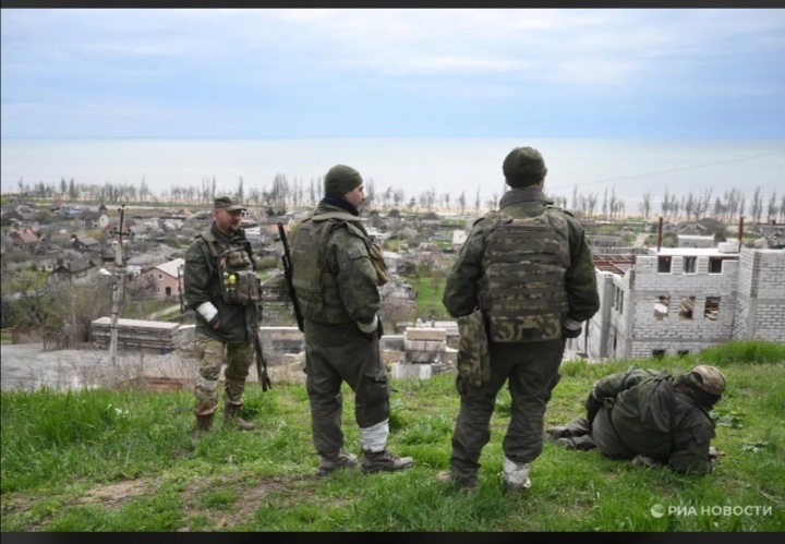 Российские подразделения стоят на рубежах фронта. 