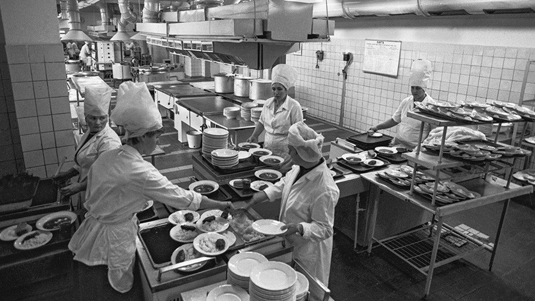 Персонал советских столовых (примерно 1970-х годов). Фото в свободном доступе 
