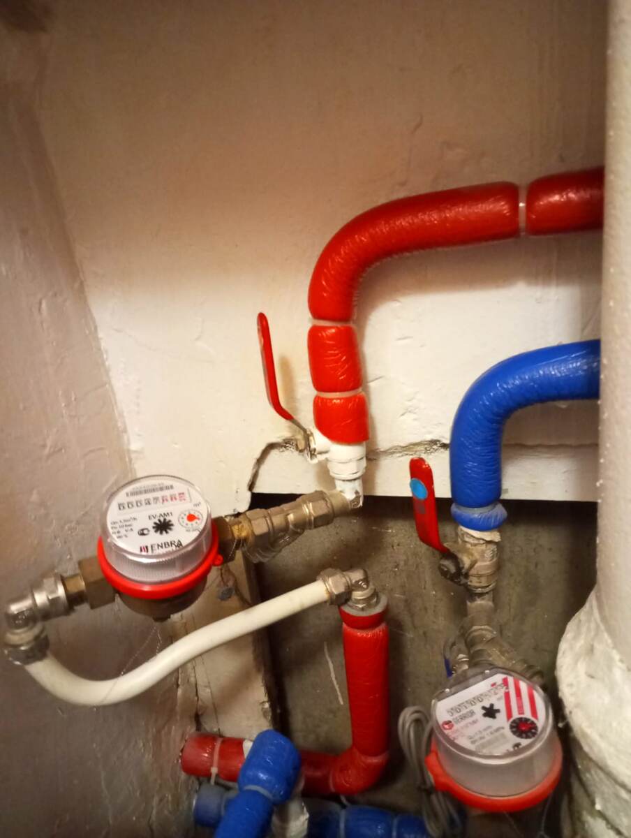 Фото 1. Устаревший вариант системы водоснабжения