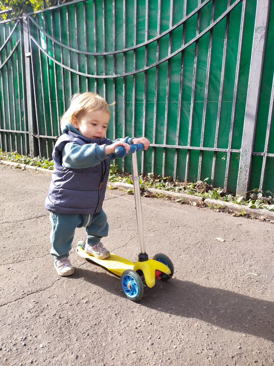 Вот так я мчу в идеальное утро. Пока камень на дороге не встречу 