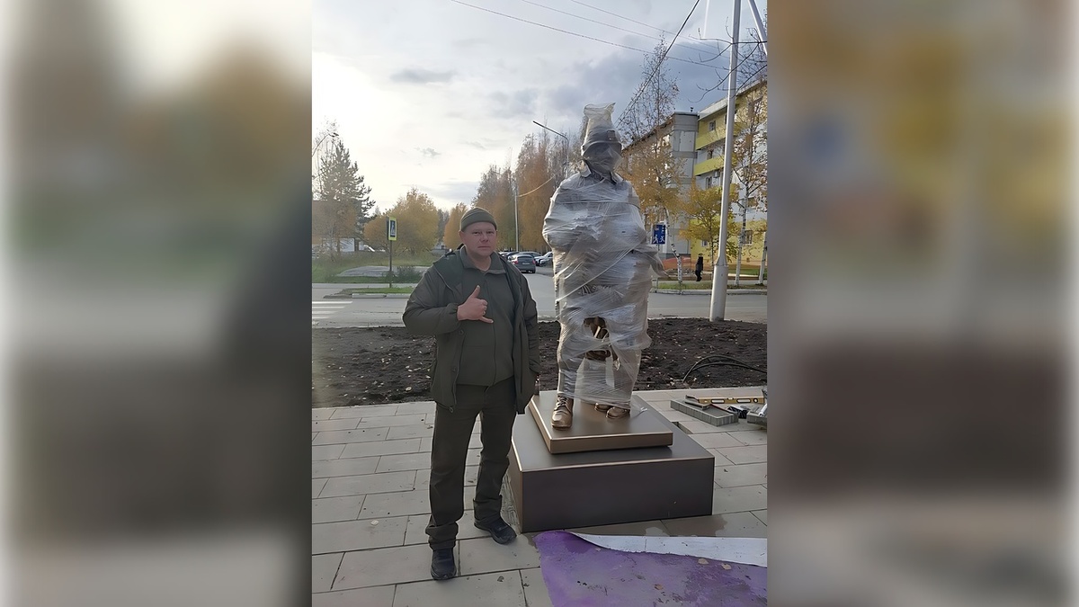    В Нижневартовске установили памятник «Защитникам Донбасса»