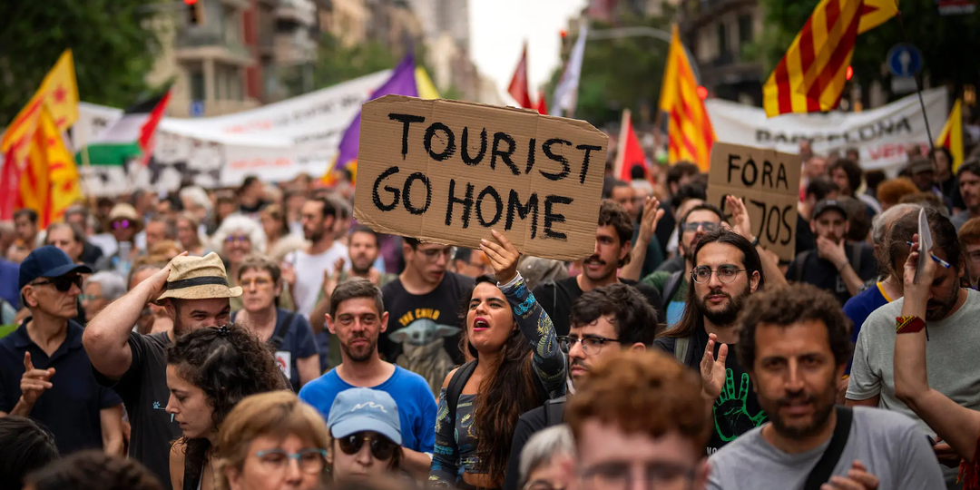 На Бали устали от туристов. В стране готовят для них новый остров