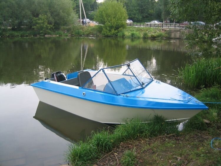 Моторка - первая лодка Максима. Откликается на имя "блондинка" (галерея фото)