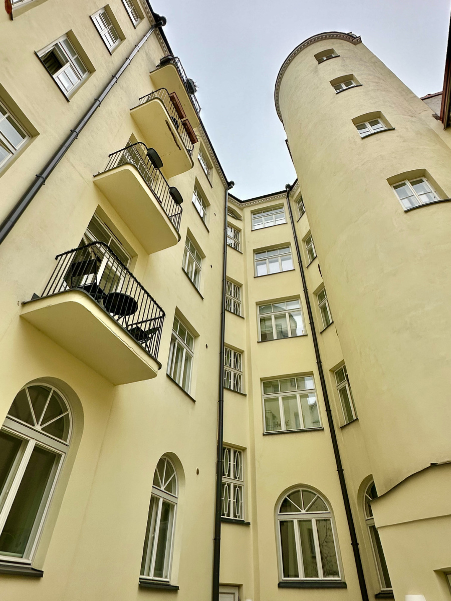 Двор P57 (см. карту фестиваля ниже)