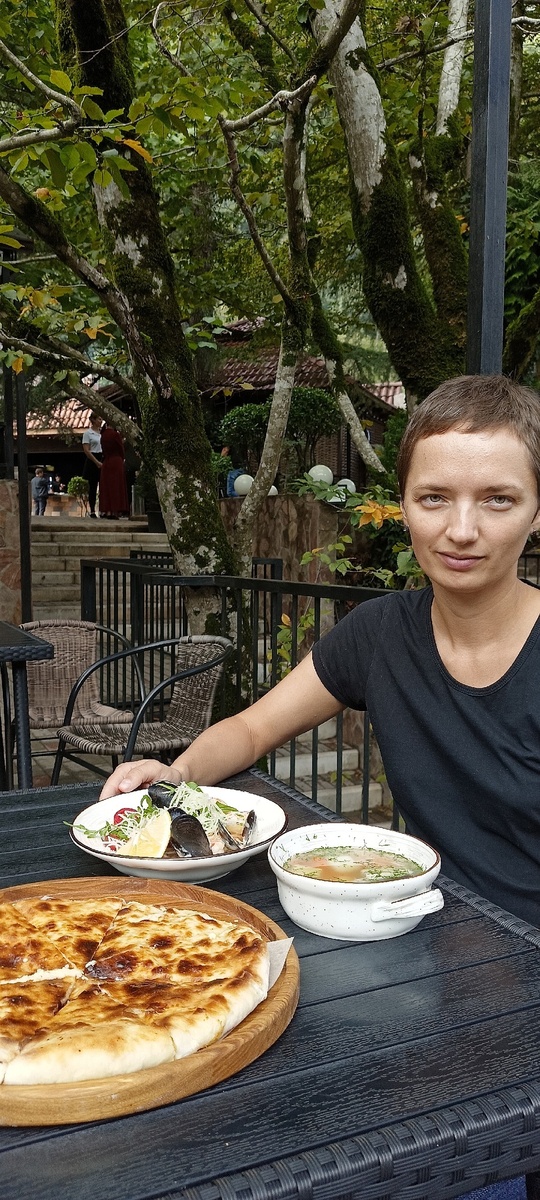 Меню явно не из школьной стловой