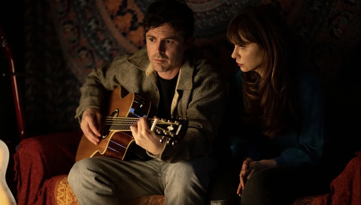 фото: https://www.hollywoodreporter.com/movies/movie-reviews/dreamin-wild-casey-affleck-zooey-deschanel-1235213680/