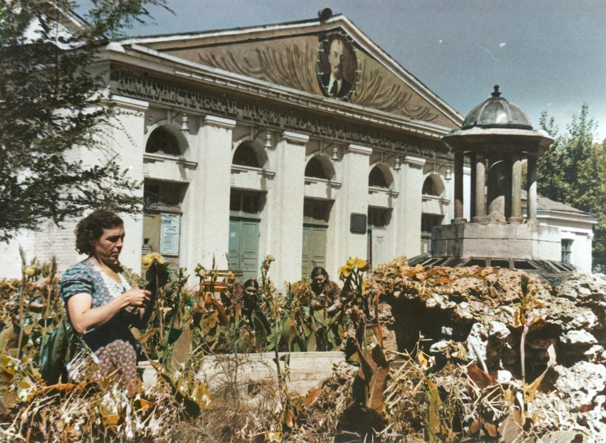 Клуб "ЗИМ" в Куйбышеве, 1950-е годы