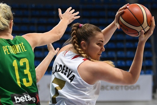    Центровая екатеринбургского УГМК и сборной Мария Вадеева возвращается в игру после рождения сына / РИА Новости