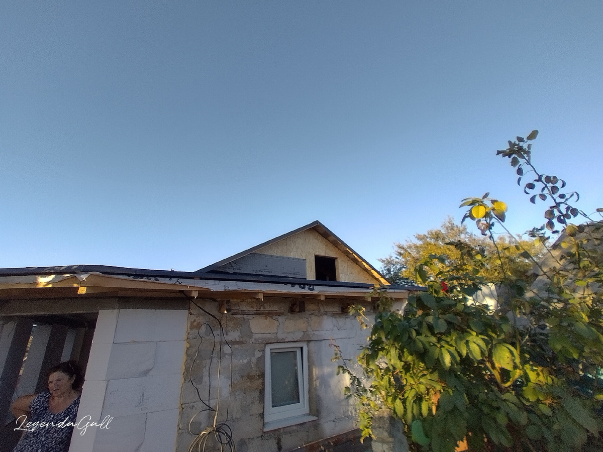 Осталось дверку приделать