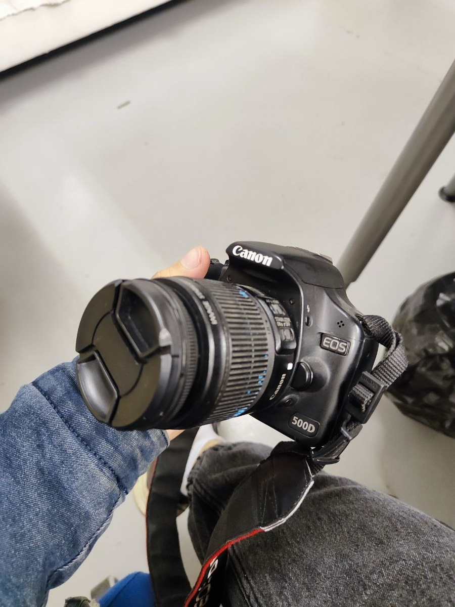 Самый первый фотоаппарат с которого се началось легендарный CANON EOS 500D