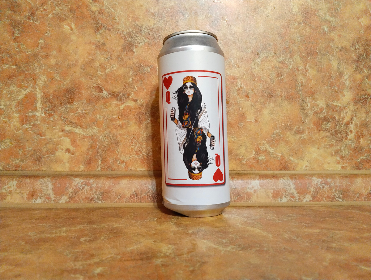 Баночку уронил случайно...