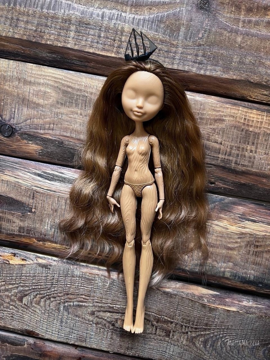 Примерка ободка с корабликом