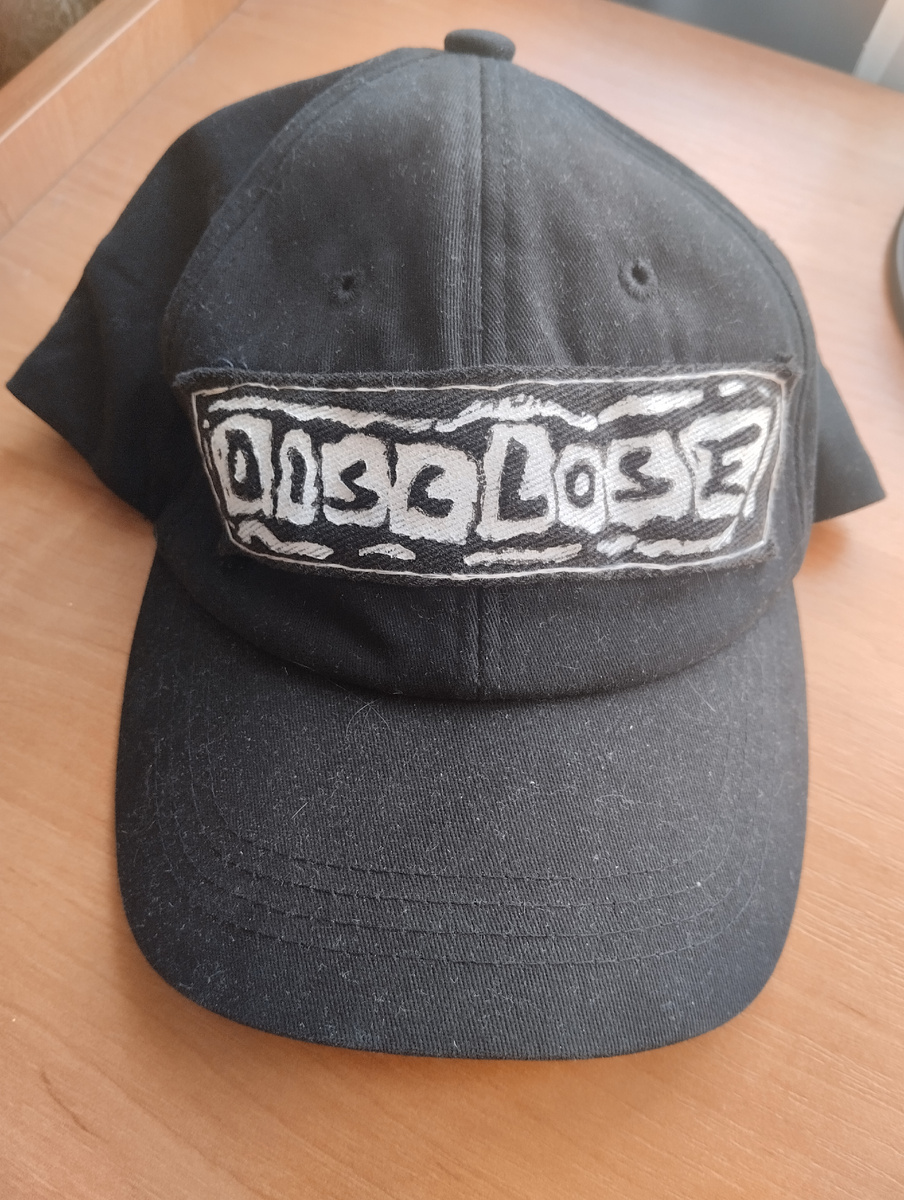 Одна из работ, выполнена краской для батарей