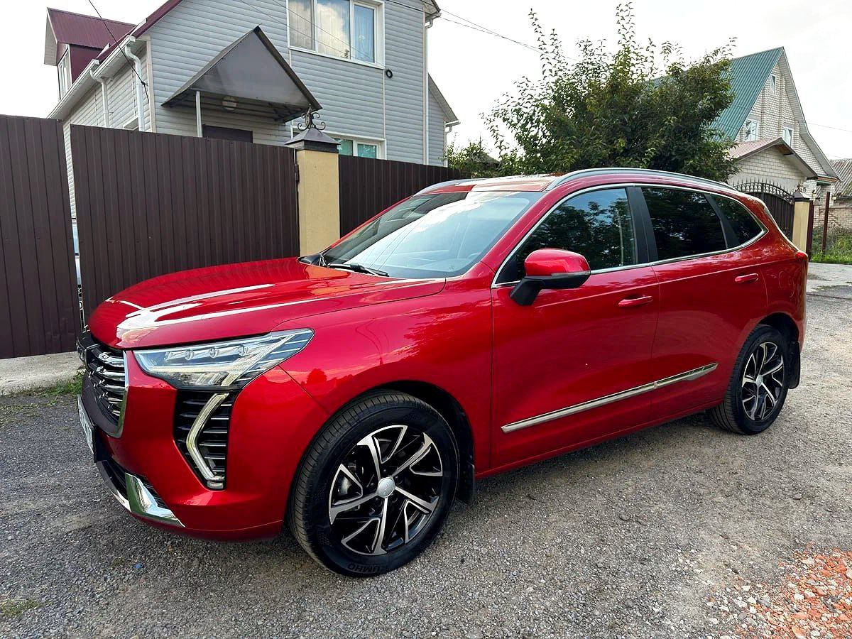 Фото не её. Она не предоставила их.