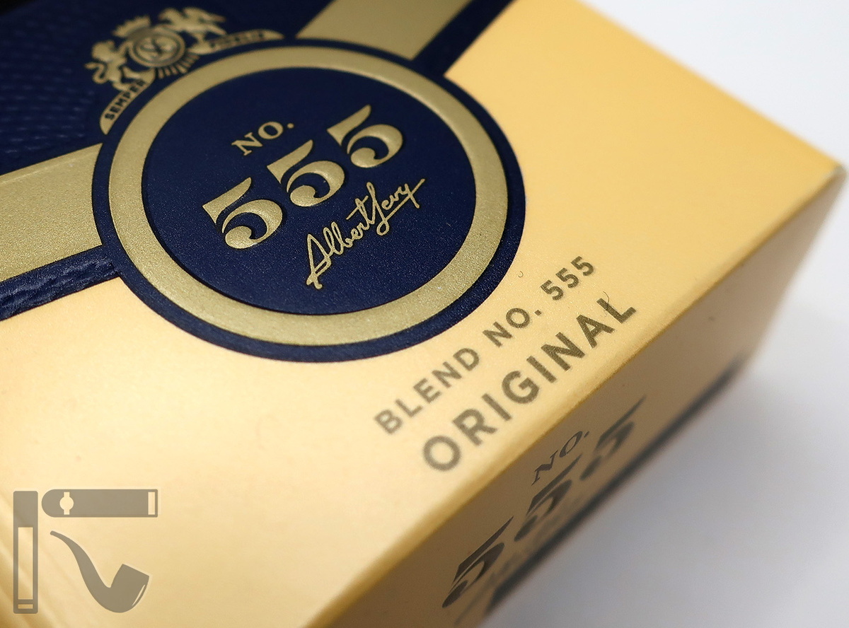 Сигареты 555 Original. Фото: © канал "Уголок Курильщика"