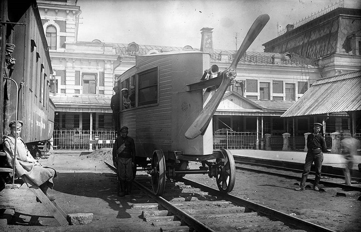 Аэровагон Абаковского на Павелецком вокзале в Москве. Авторство неизвестно
