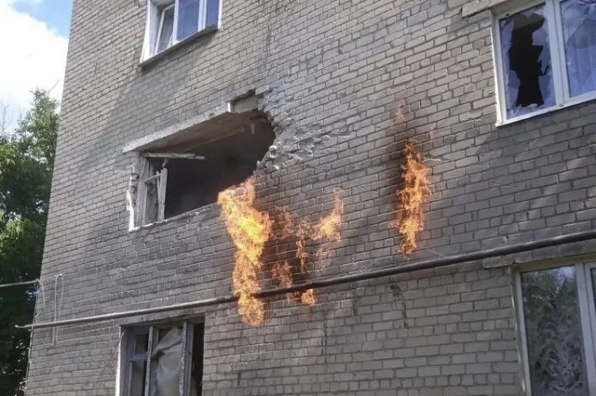    Девочка из Горловки чудом спаслась на крыше от пожара из-за удара дрона ВСУ