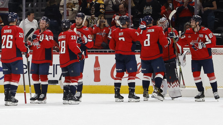    Хоккеисты «Вашингтона» после победы над «Бостоном». USA Today Sports