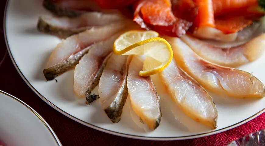   Щука холодного копчения (Shutterstock/FOTODOM)