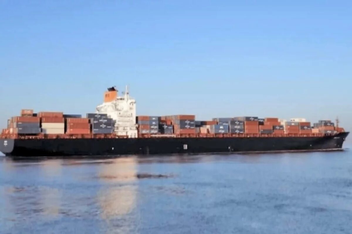    Многие эксперты уже назвали прибытие «Летучей рыбы» настоящим прорывом – выйдя из Петербурга, контейнеровоз типа Panamax, двигаясь вдоль арктического побережья, через Берингов пролив дошёл до Китая.