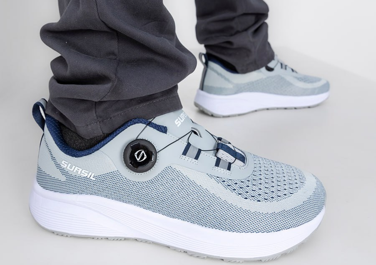 Ортопедические кроссовки от SURSIL с инновационной шнуровочной системой с клипсой