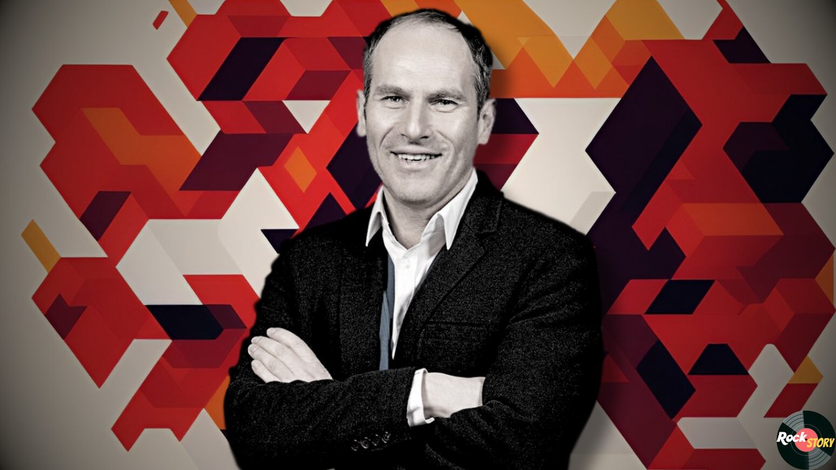 На фотографии: Михаил Шац* 