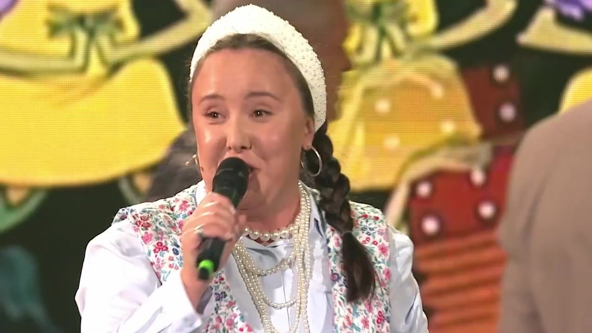 Татьяна Вологдина (Таня Артистка), кадр из программы «Песни от всей души»